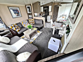 Tattershall Luxury Hot Tub Caravan